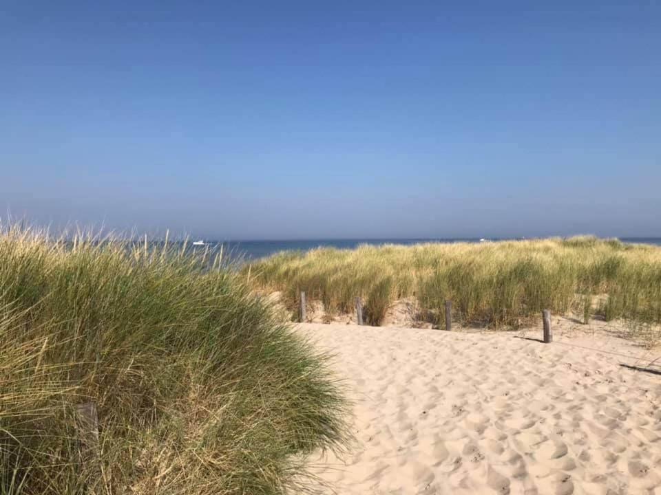 Strandhuis De Zon - Recreatiepark De Watersnip Petten Esterno foto